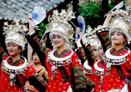 热门话题海南苗族歌曲,探寻古老旋律中的民族风情