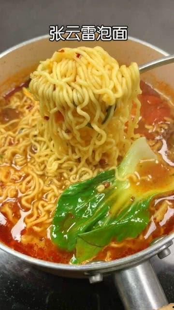 明星网红方便面做法,奢华方便面制作秘籍大公开