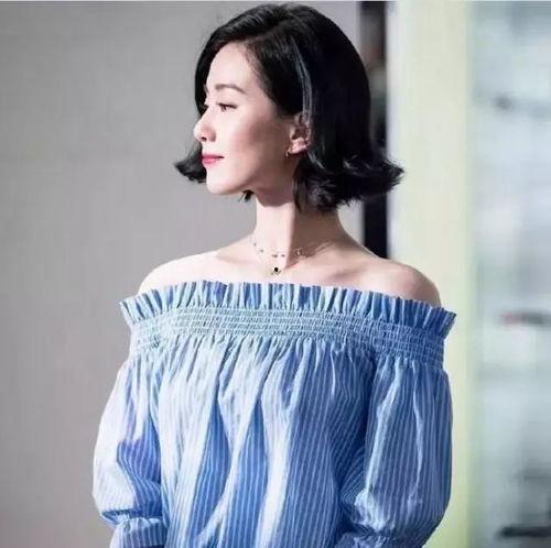 白头发的热门话题女生,揭秘青春不再的秘密